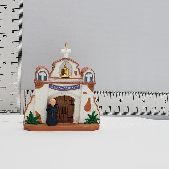 1993 Hallmark Feliz Navidad Handcrafted Brass Keepsake Holiday Ornament. - Picture 9 of 9